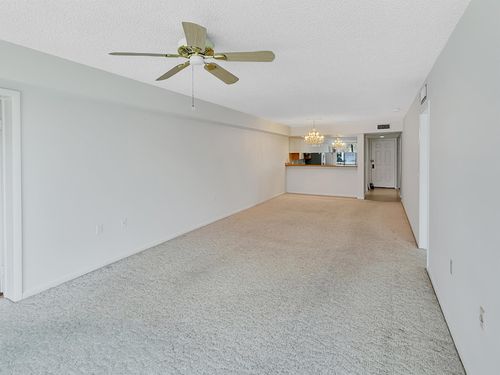apt-301-2601 Village Blvd, West Palm Beach, FL, 33409-6905 | Card Image