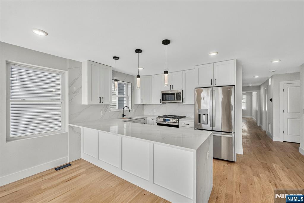 Residential Lease in Newark 4