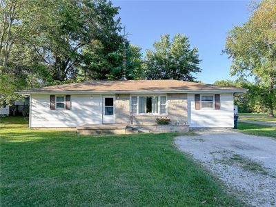 335 E Main Street, House other with 3 bedrooms, 1 bathrooms and null parking in Ramsey IL | Image 1