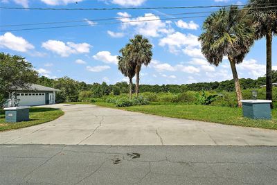 Oversized driveway | Image 3