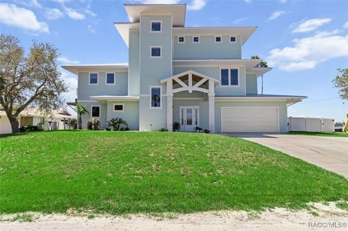 12010 W Bayshore Dr, CRYSTAL RIVER, FL, 34429-9261 | Card Image