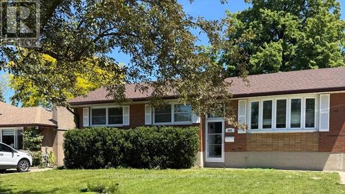 890 Hollands Ave, Sarnia, ON, N7S3C1 | Card Image