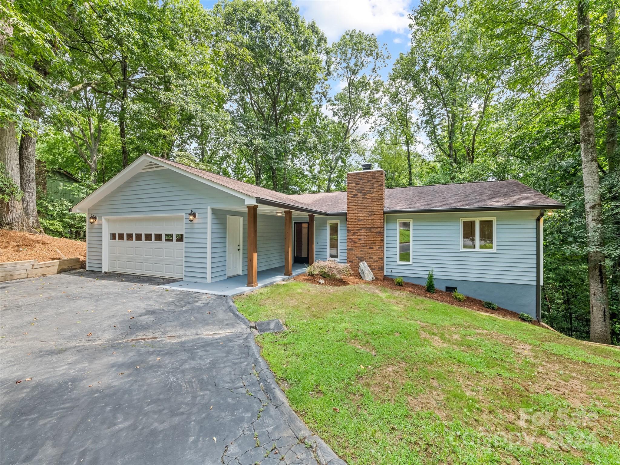 Stonebrook Dr, Hendersonville, NC 28791