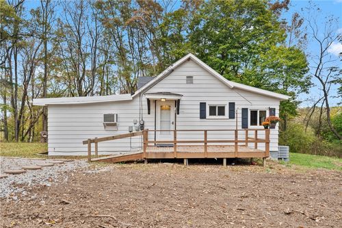 127 Magill Road Ext, Zelienople, PA, 16063-3411 | Card Image