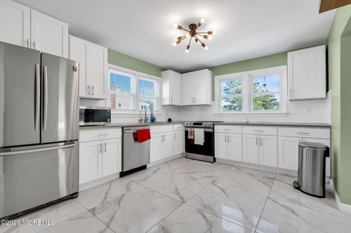 367 Green St, Tuckerton, NJ, 08087-2526 | Card Image