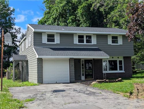 13 Smallwood St, Lysander, NY, 13027-1053 | Card Image