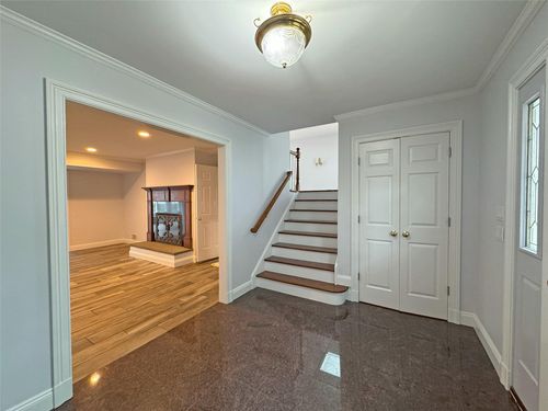 7 Country Ridge Dr, Rye Brook, NY, 10573-7043 | Card Image
