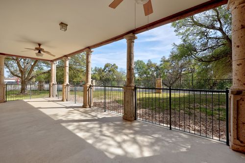 apt-410-300 San Gabriel Village Blvd, Georgetown, TX, 78626-6693 | Card Image
