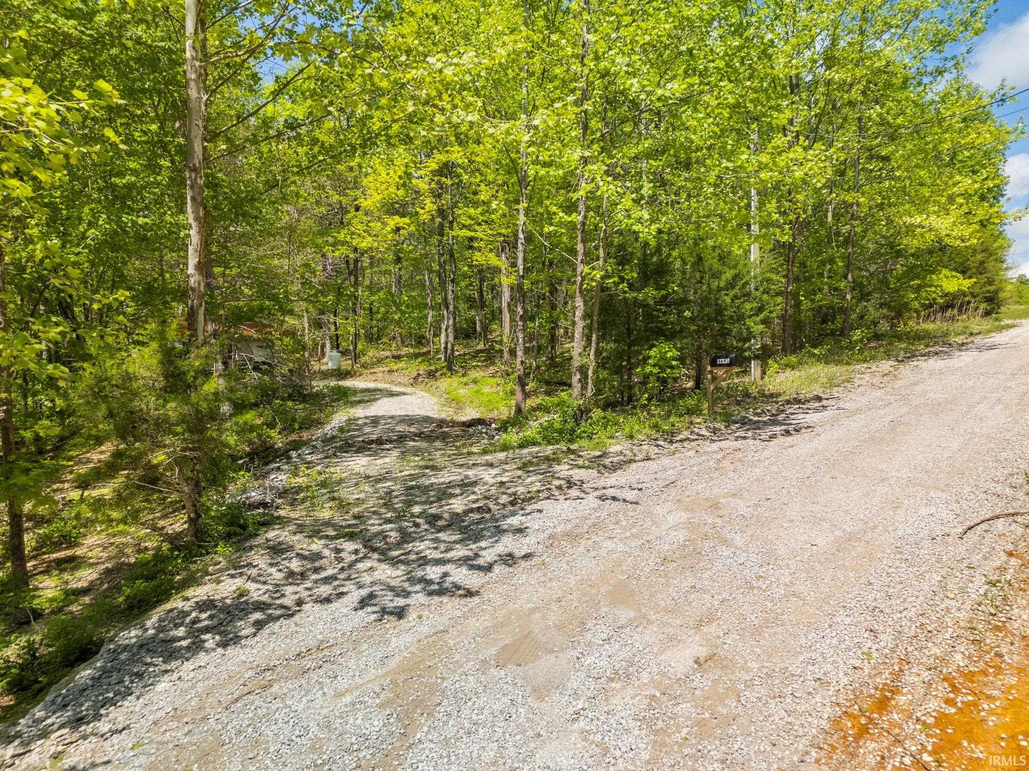 Land in Hardinsburg
