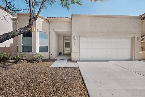 8008 Oso Rico Rd Ne, Albuquerque, NM, 87122-1324 | Card Image