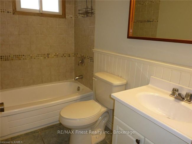 694 Aylmer Cres, House other with 3 bedrooms, 2 bathrooms and 2 parking in Kingston ON | Image 6