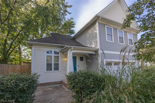 3718 Minster Ct, Cleveland, OH, 44105-1258 | Card Image