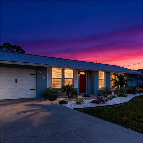 530 S Broadway, ENGLEWOOD, FL, 34223-3805 | Card Image