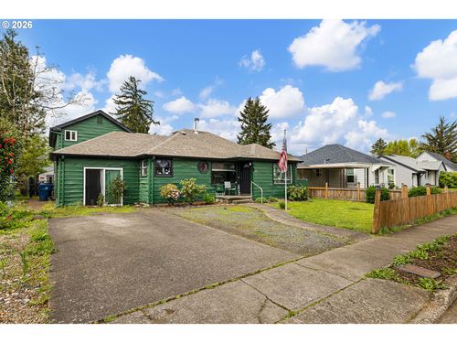220 21st St, Springfield, OR, 97477-5037 | Card Image