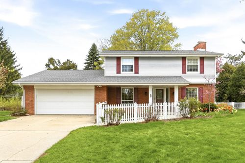 5 Mary Lane Ct, Frankenmuth, MI, 48734-1430 | Card Image