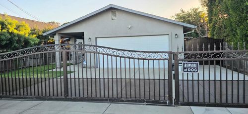 903 Bird Ave, Stockton, CA, 95215-6019 | Card Image