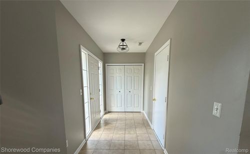 150-16390 Chatham Dr, Macomb, MI, 48044-4070 | Card Image