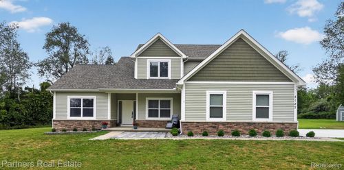 5127 Clyde Rd, Howell, MI, 48855-6705 | Card Image