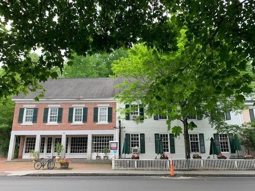 71 Central St, Woodstock, VT, 05091-1107 | Card Image