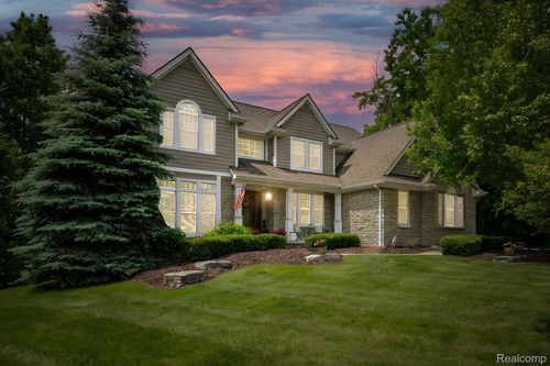 23736 Point O Woods Ct, South Lyon, MI, 48178-9069 | Card Image