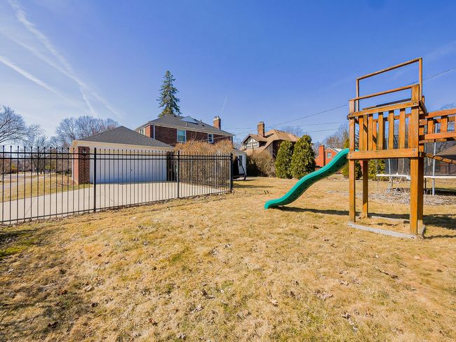 1304 Devonshire Rd, House other with 3 bedrooms, 3 bathrooms and null parking in Grosse Pointe Park MI | Image 45