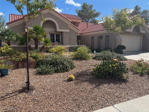 2824 Crown Ridge Dr, Las Vegas, NV, 89134-8518 | Card Image