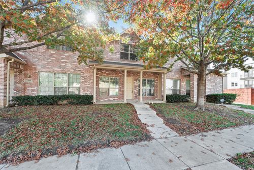 2393 Homewood Ln, Grand Prairie, TX, 75050-7668 | Card Image