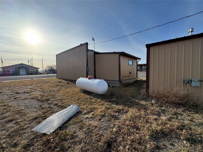 Side view | Image 16