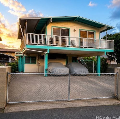 1653 Gulick Ave, Honolulu, HI, 96819-4207 | Card Image