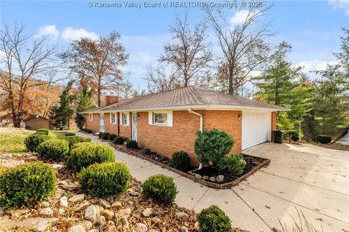 5 Westwood Ln, Huntington, WV, 25704-9437 | Card Image