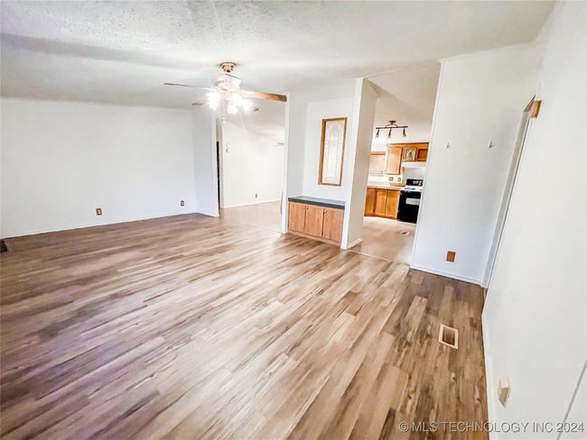 39 Summit Dr, House other with 3 bedrooms, 2 bathrooms and null parking in Canadian OK | Image 9