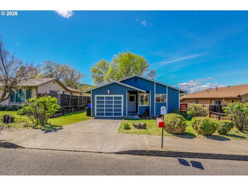 633 Sherman Dr, The Dalles, OR, 97058-9729 | Card Image