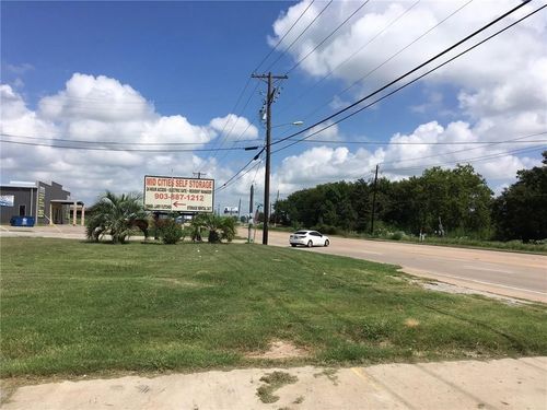 2104 S 3rd St, Mabank, TX, 75147-7347 | Card Image