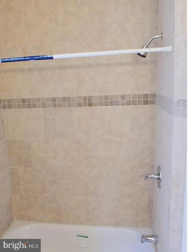 Bathroom | Image 4