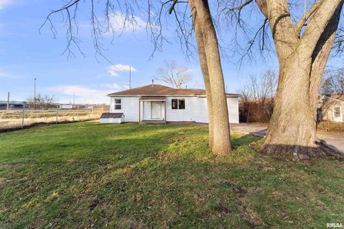 3221 66th Ave, Moline, IL, 61265-9784 | Card Image