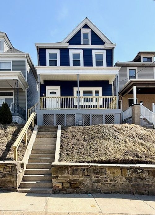 633 Southern Ave, Mt Washington, PA, 15211-2250 | Card Image