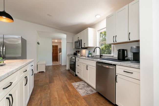 Kitchen | Image 8