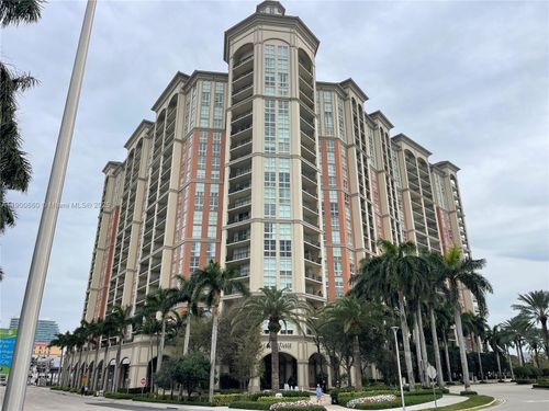 apt-1018-550 Okeechobee Blvd, West Palm Beach, FL, 33401-6334 | Card Image