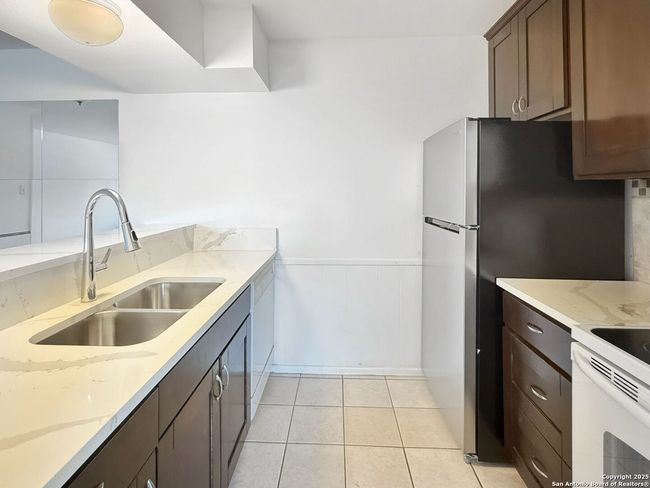 APT-8 - 223 W Silver Sands Dr, Condo with 2 bedrooms, 1 bathrooms and null parking in San Antonio TX | Image 5
