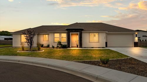 1661 Livorno Ave, Richland, WA, 99352-5525 | Card Image