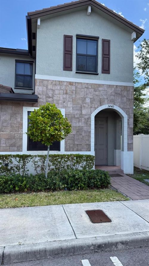 3440 W 111th Pl, Hialeah, FL, 33018-2211 | Card Image