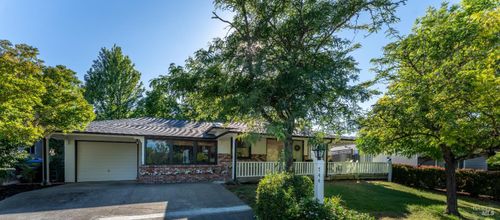 744 S Spring St, Ukiah, CA, 95482-5345 | Card Image