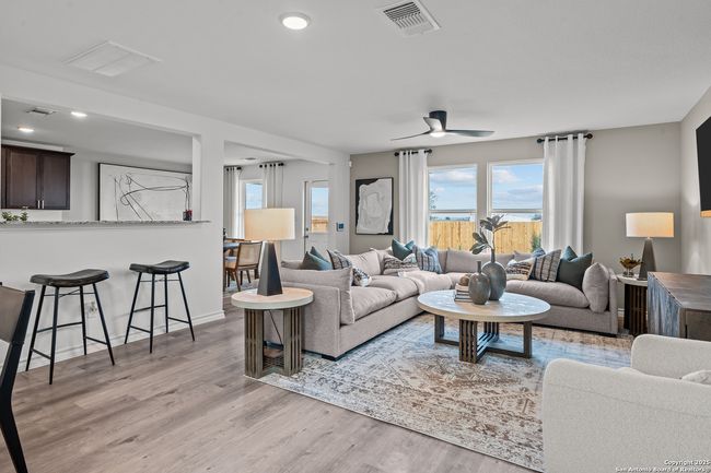 1032 Oriole Way, House other with 4 bedrooms, 3 bathrooms and null parking in Marion TX | Image 4