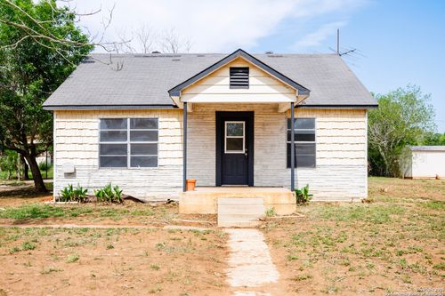 1007 Crouch Ave, Jourdanton, TX, 78026-2825 | Card Image