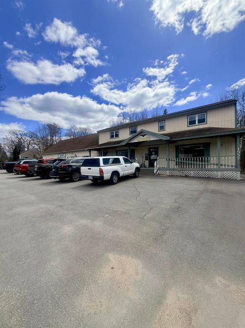 1557 1st Nh Tpke, Northwood, NH, 03261-3220 | Card Image