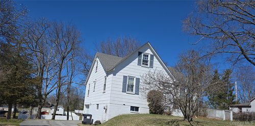 3 Pond Rd, Walden, NY, 12586-2007 | Card Image