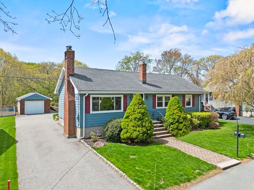 7 Cedarcrest Rd, Salem, MA, 01970-4343 | Card Image