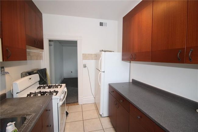 2 - 318 2 Nd St, Condo with 2 bedrooms, 1 bathrooms and 1 parking in Aspinwall PA | Image 5