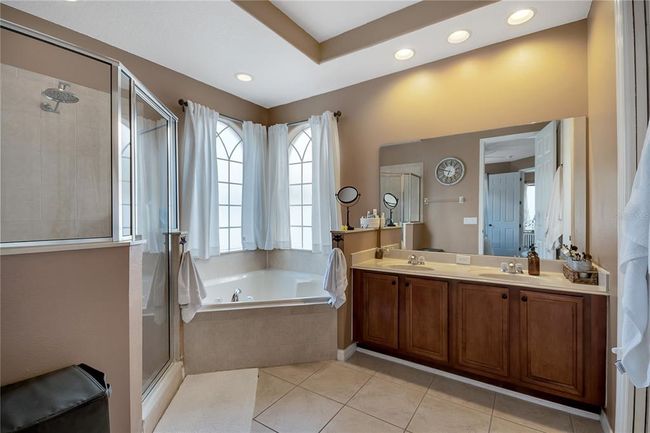 Primary on-suite | Image 19