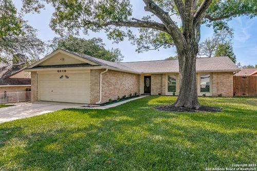 6419 Ridge Tree Dr, San Antonio, TX, 78233-3946 | Card Image